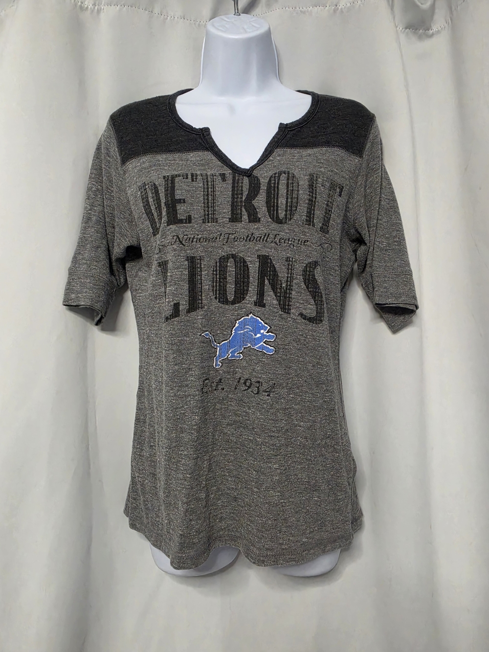 NFL Team Apparel DETROIT LIONS Women's 1st & Fashion Dark Heather Gray Pullover